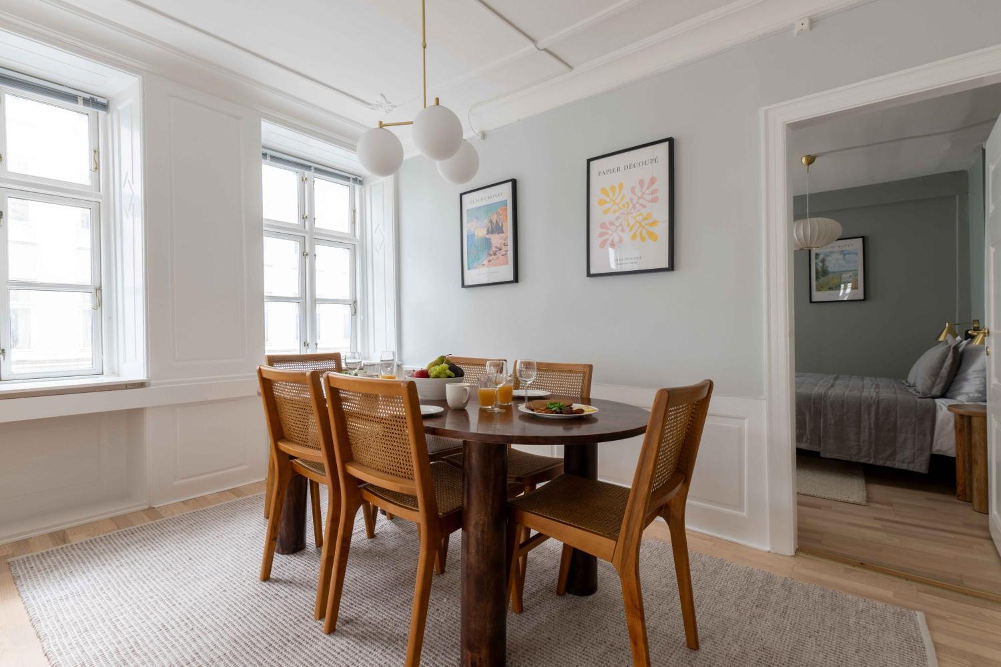 Spacious Tivoli Gardens Apartment W 3 Bedrooms Copenhagen Exterior photo