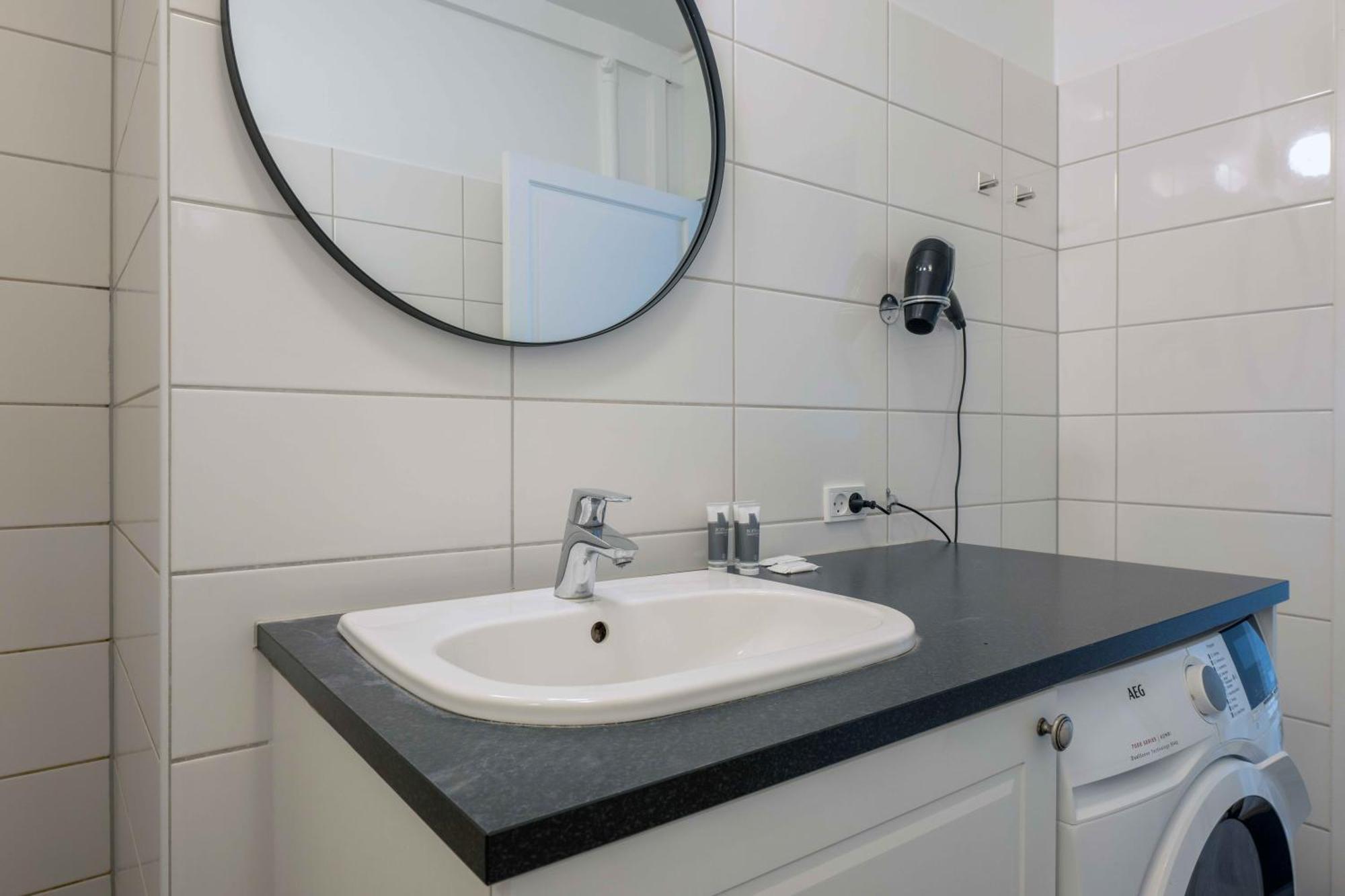 Spacious Tivoli Gardens Apartment W 3 Bedrooms Copenhagen Exterior photo